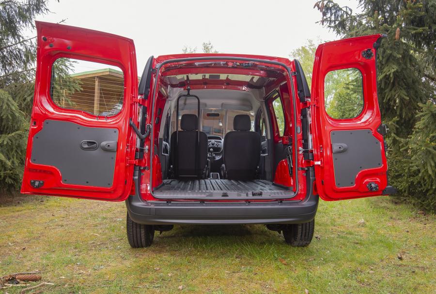  Nissan NV250 L1 Van 2019 года  (EU) (фото 21 из 37)